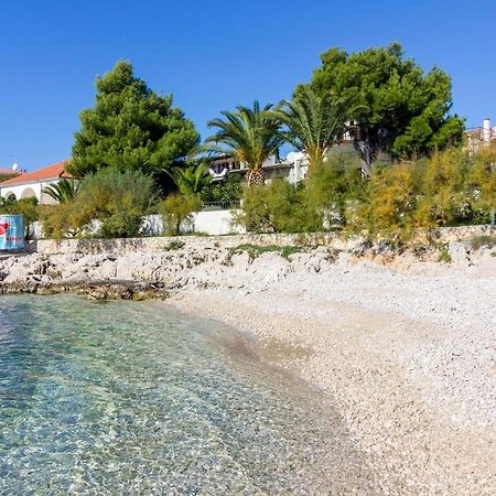 Family Friendly Seaside Apartments Rogoznica - 2010 외부 사진